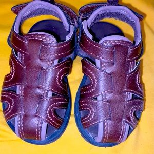 Baby boy shoes carters size 5